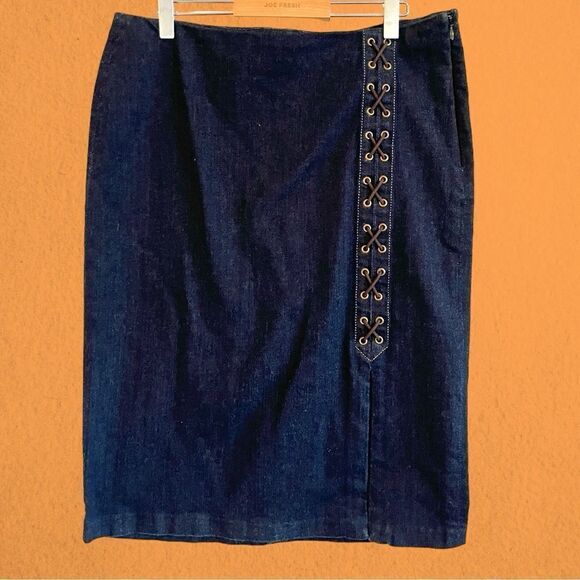 Y2K Ralph Lauren denim pencil skirt with lace up detail - Picture 2 of 10
